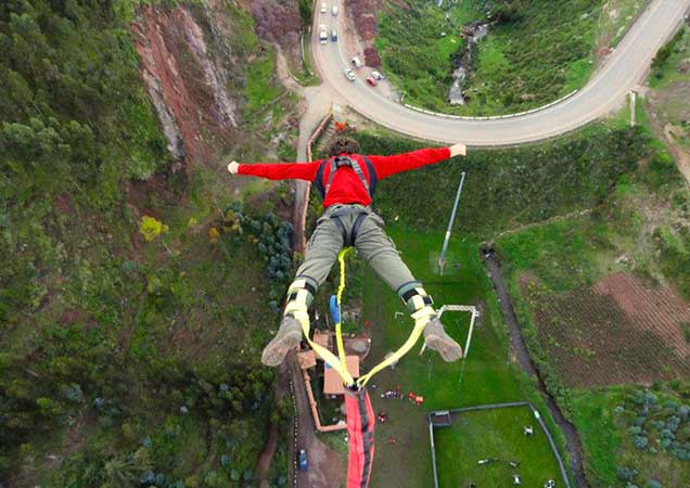 bungee-jumping-slingshot-cusco