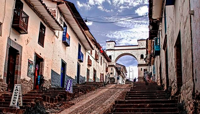  El Populoso Barrio de Qarmenca - Santa Ana – Cusco 