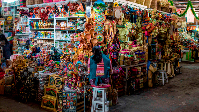 Mercado de San Pedro, una parada obligada si llegas a Cusco