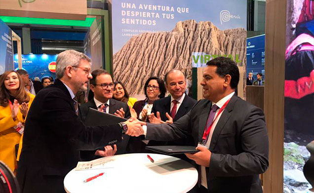 fitur-next-peru-ollantaytambo