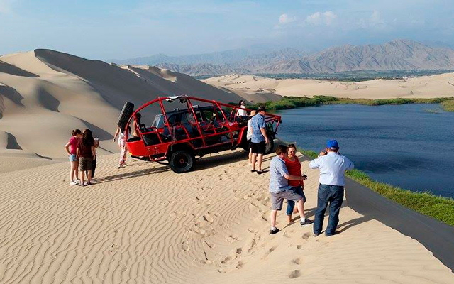 Laguna de Morón, un oasis en medio del desierto de Pisco