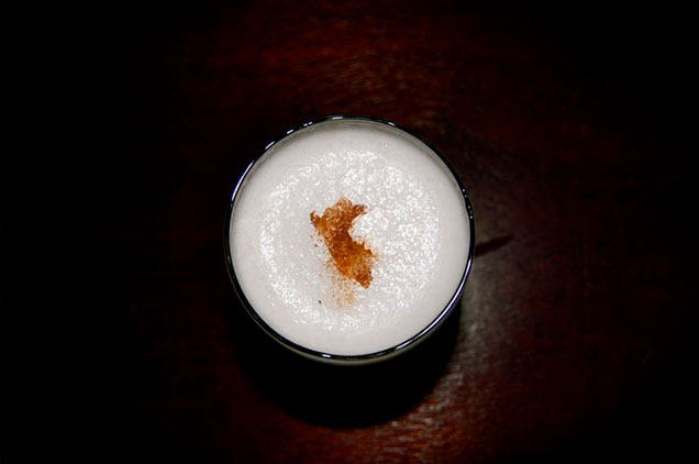 pisco-sour-tour-peru-bandera-bebida