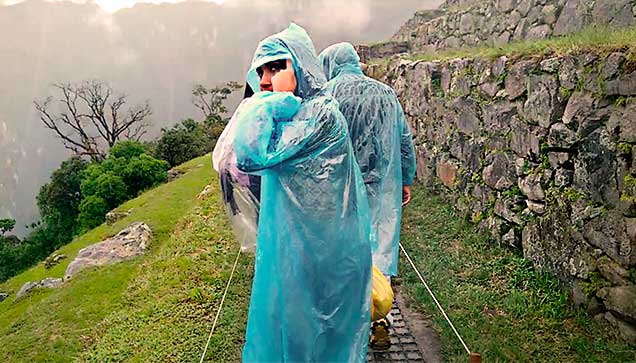 llevar-poncho-machu-picchu