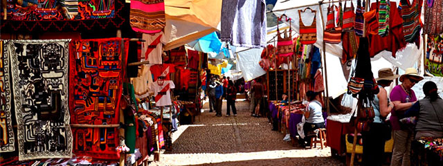 Mercado Artesanal de Pisaq