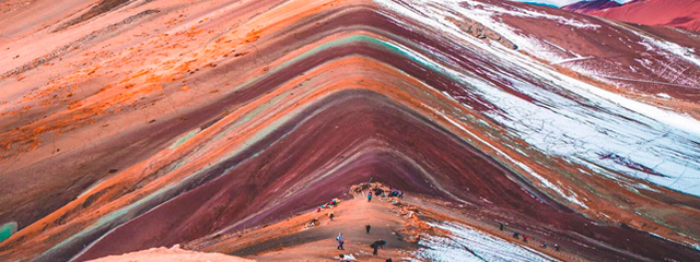 Montaña de 7 Colores Montaña de 7 Colores