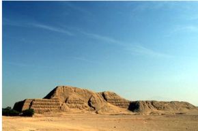 Piramide del Sol y la Luna - Moche